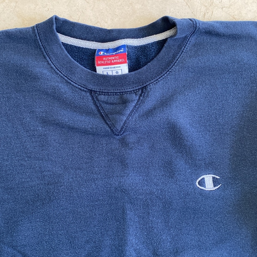 VINTAGE Champion Navy Blue Oversized Crew Classic - Picture 6 of 11